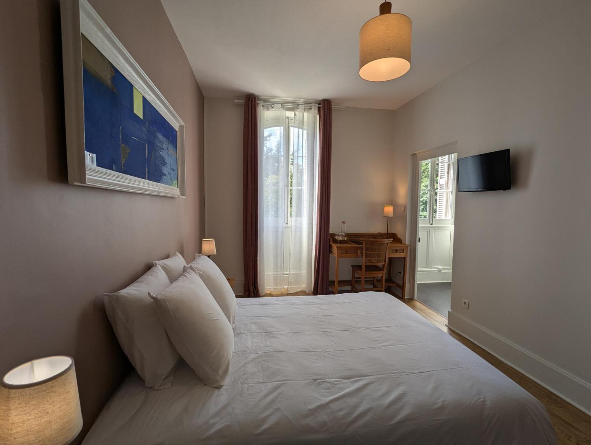 Bed and Breakfast Domaine Du Faure Chadurie Zimmer foto
